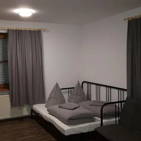 Ferienwohnung Munchen-perlach شقة